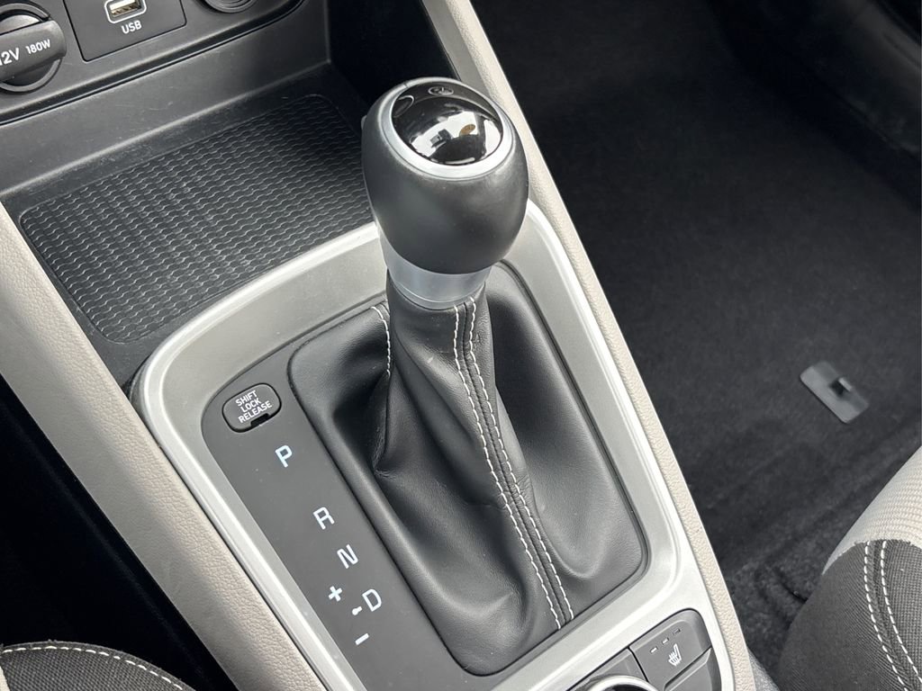 Used 2020 Hyundai Venue SEL w/ Convenience + Premium Package image 35