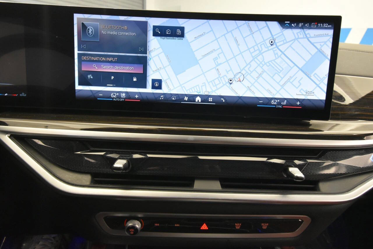 Used 2025 BMW X6 xDrive40i w/ Climate Comfort Package image 32