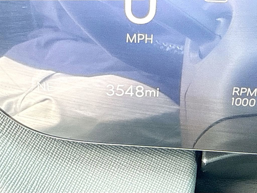 Used 2025 Buick Enclave Sport Touring image 12