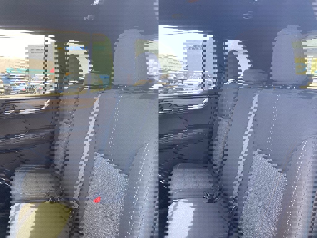 Used 2025 GMC Acadia Elevation image 20