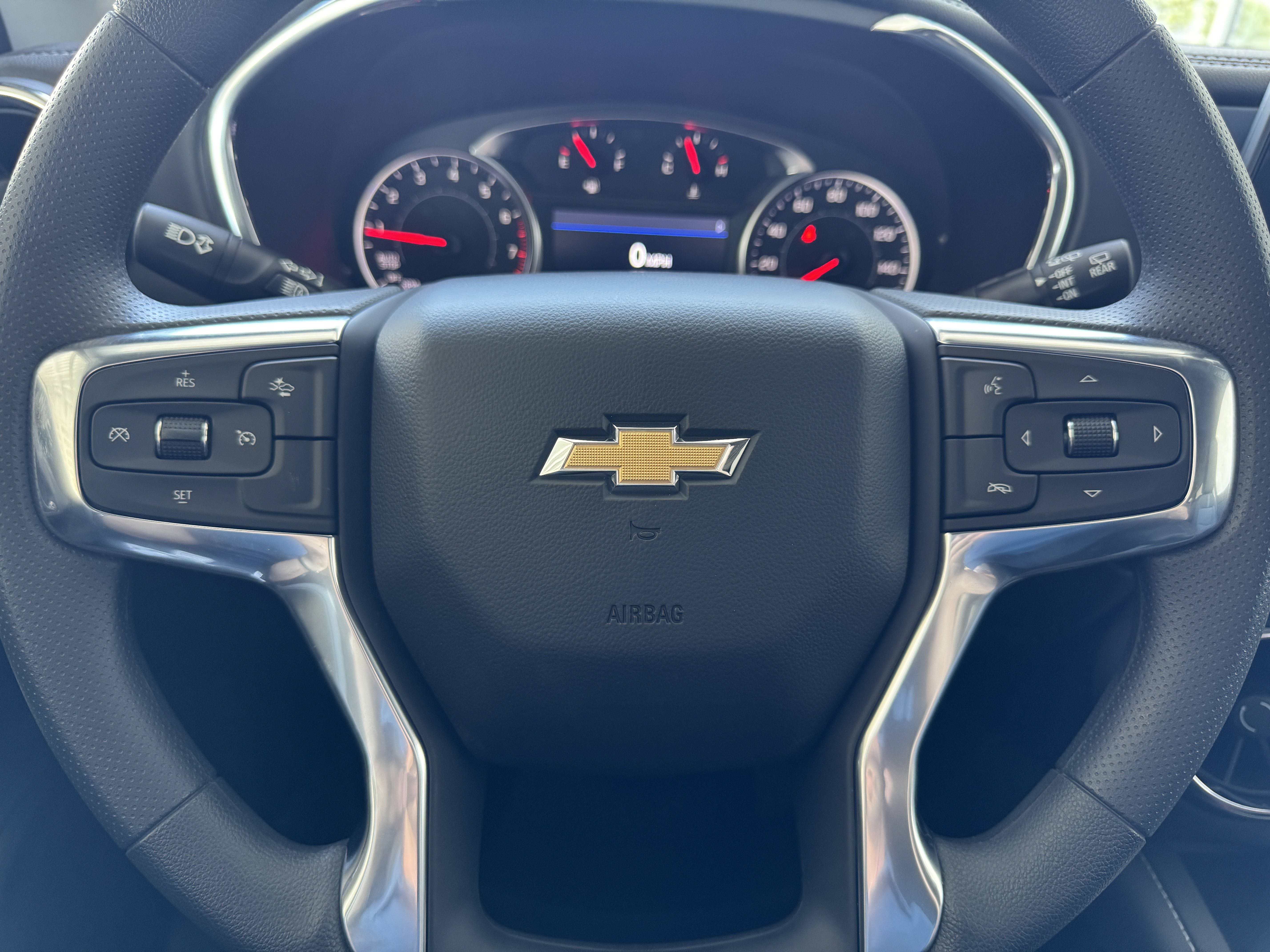 New 2025 Chevrolet Blazer LT w/ Midnight/Sport Edition FWD image 25