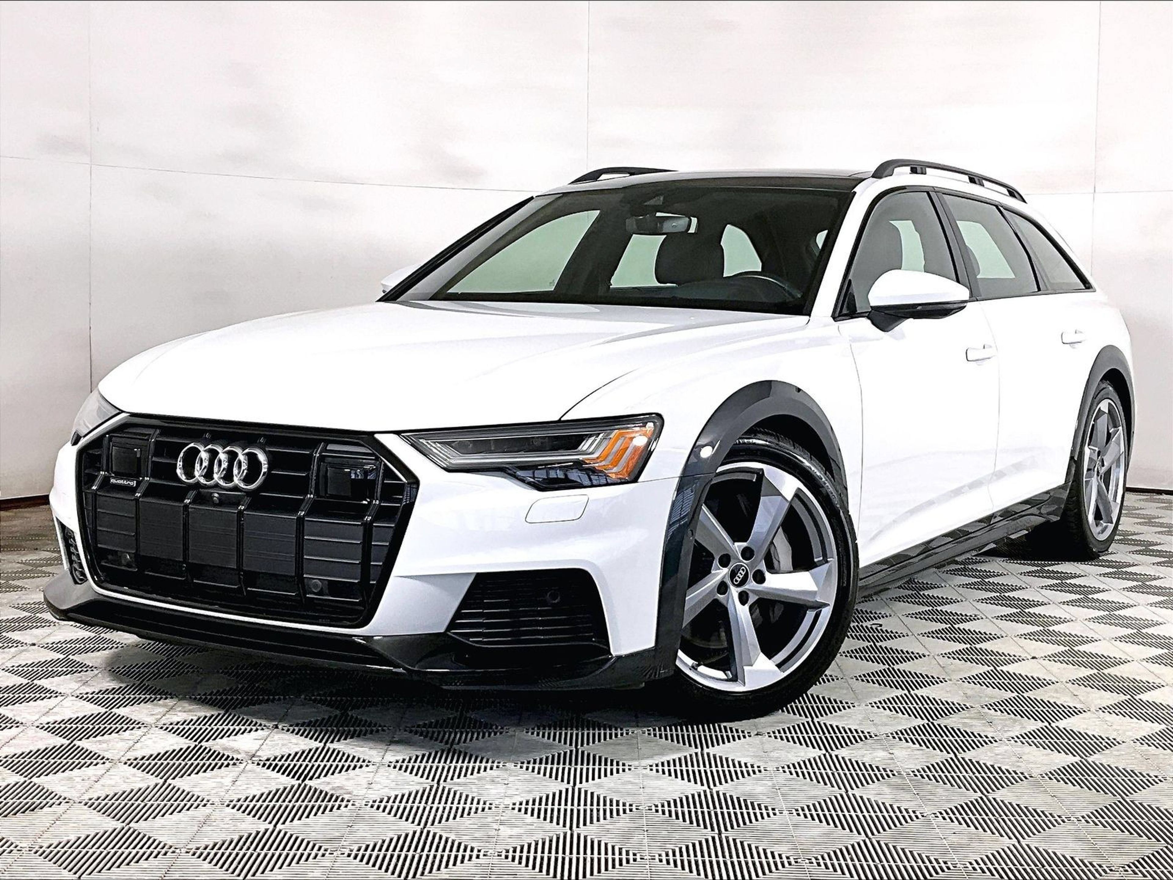 Used 2022 Audi A6 3.0T allroad Prestige w/ Prestige Package