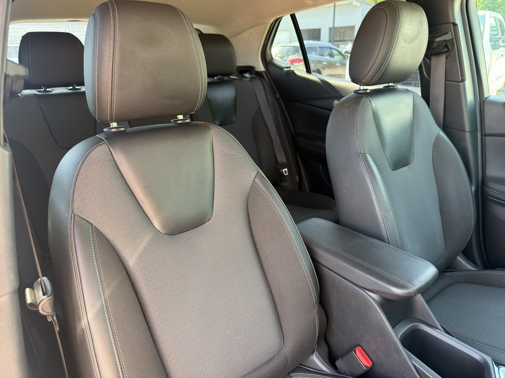 Used 2022 Buick Encore GX Select FWD image 25