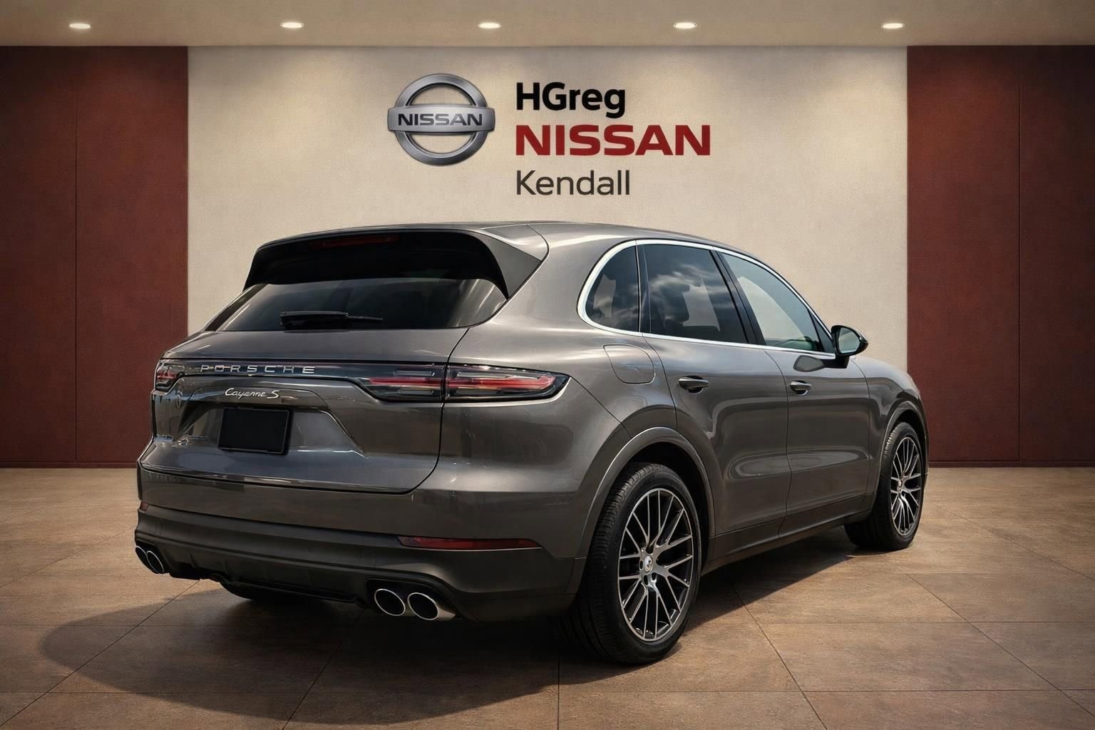 Used 2019 Porsche Cayenne S AWD/4WD image 4