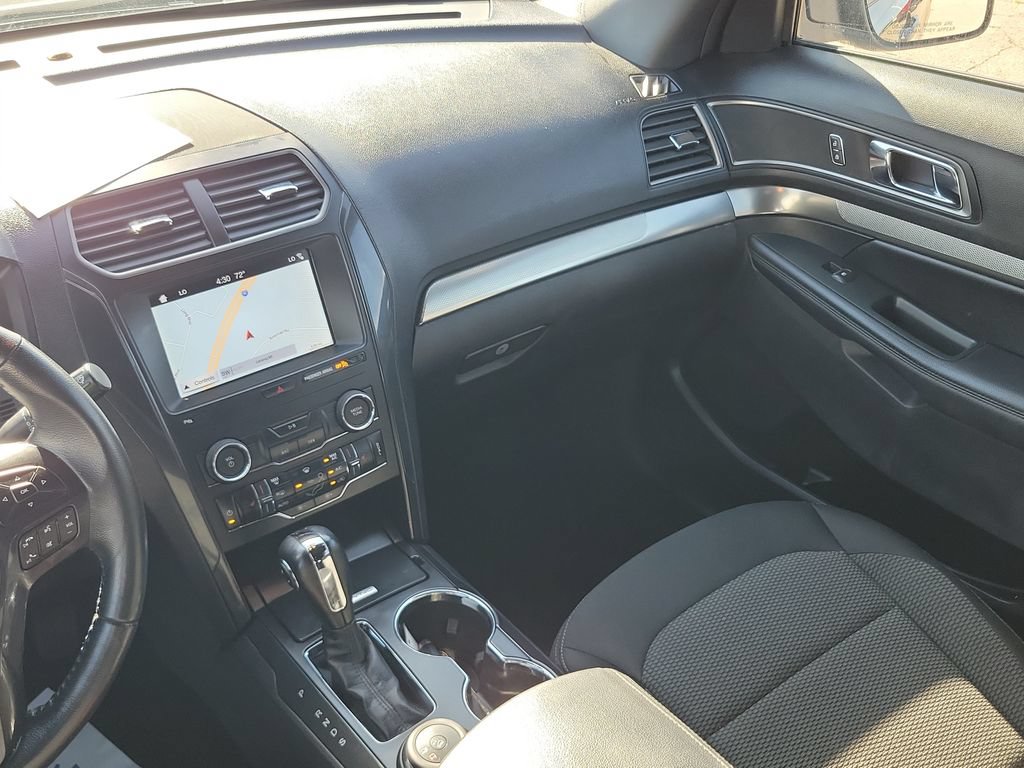 Used 2019 Ford Explorer XLT AWD/4WD image 31