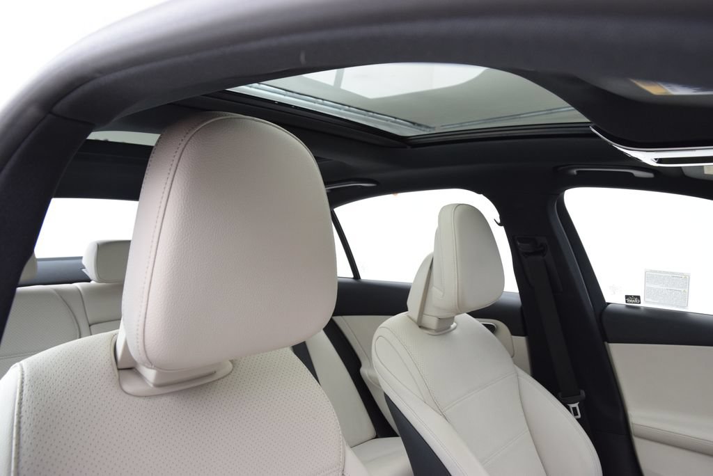 Used 2023 Mercedes-Benz C 300 Sedan image 18