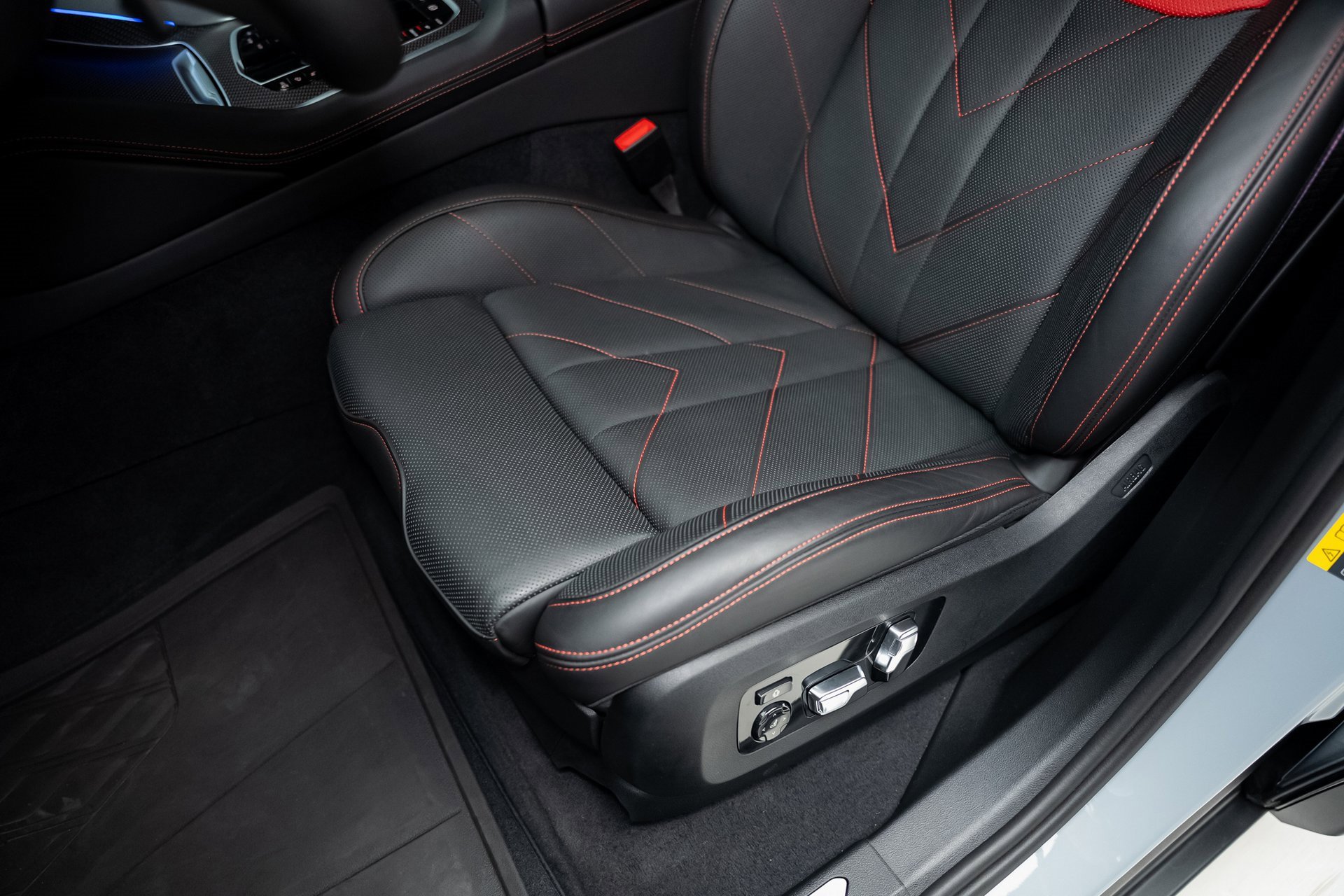 Used 2024 BMW XM Label Red image 67