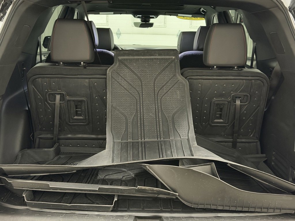 Certified 2023 Chevrolet Traverse RS w/ LPO, Floor Liner Package image 29