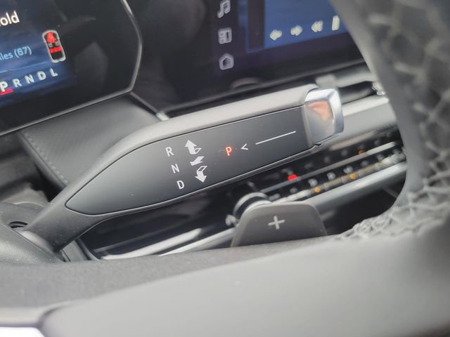 Used 2025 Chevrolet Equinox LT w/ Convenience Package II image 16