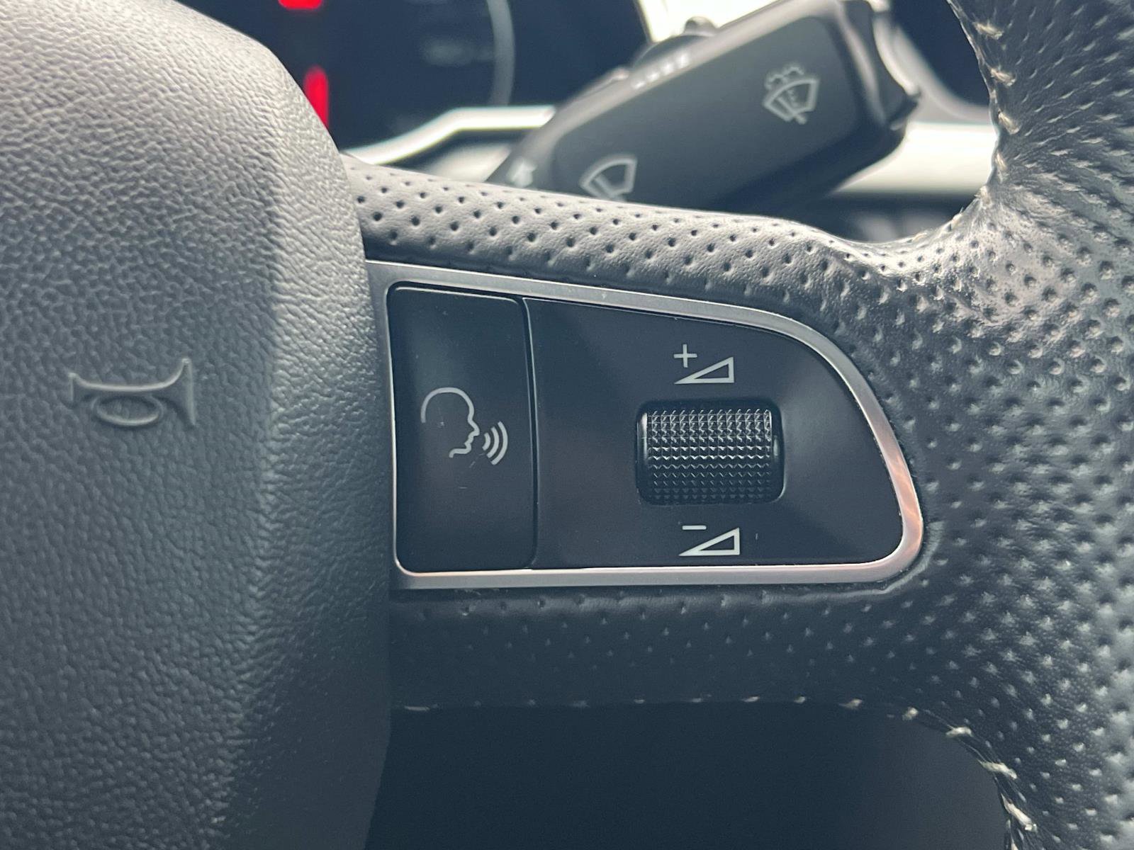 Used 2011 Audi A5 2.0T Prestige image 9