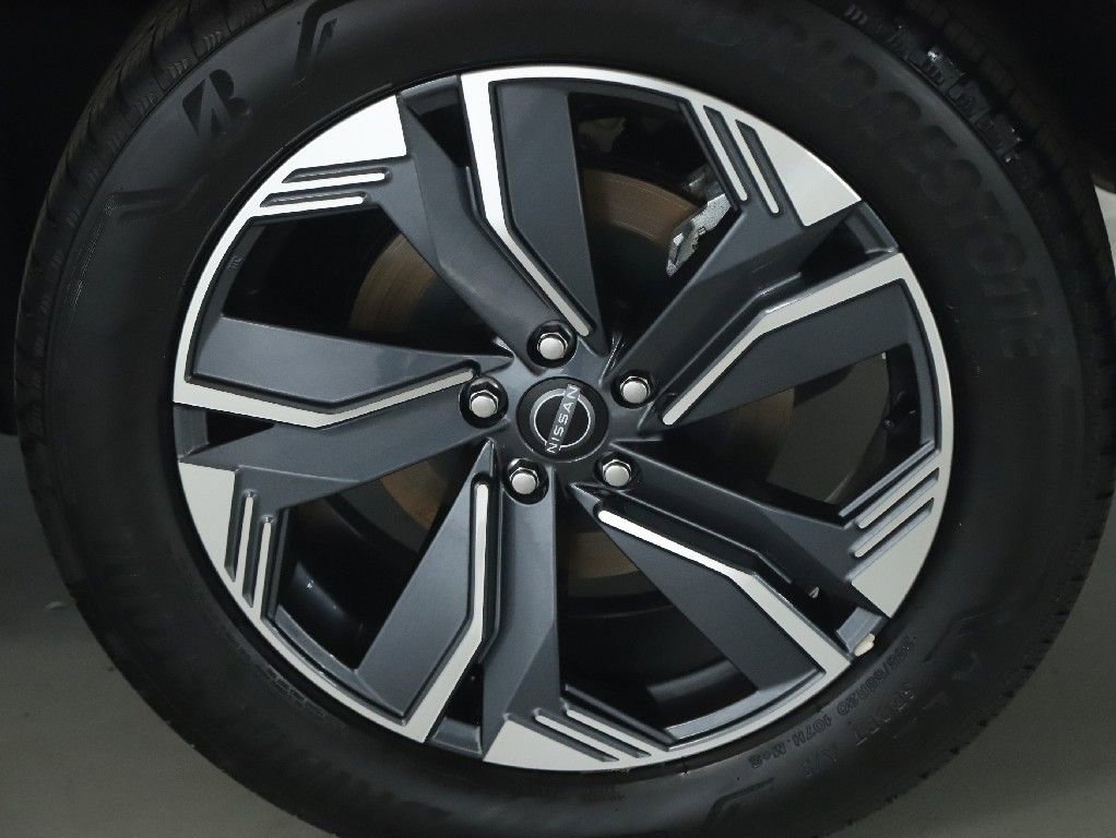 Certified 2025 Nissan Murano SL AWD/4WD image 40