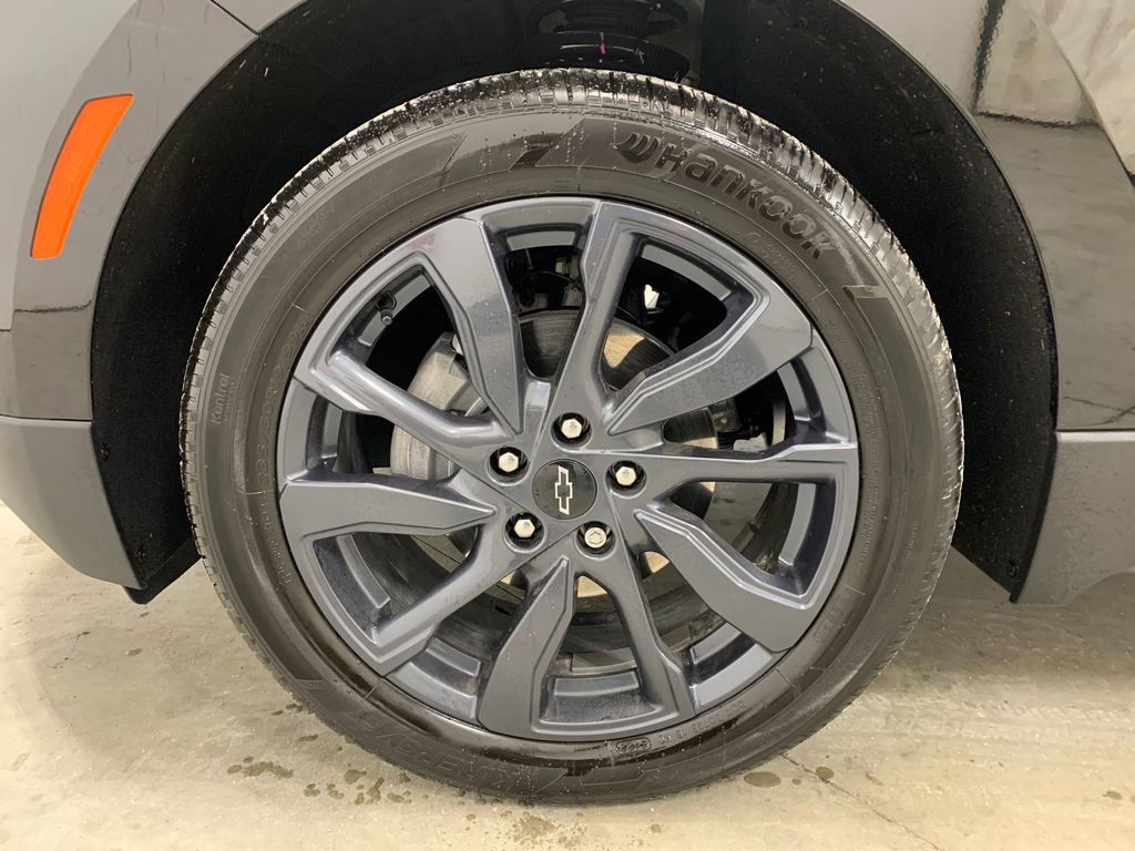 Used 2024 Chevrolet Equinox RS image 2