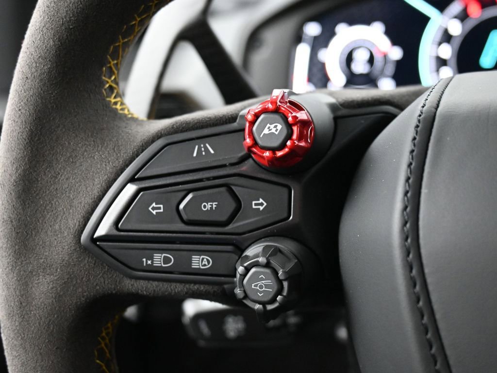 Used 2024 Lamborghini Revuelto image 20