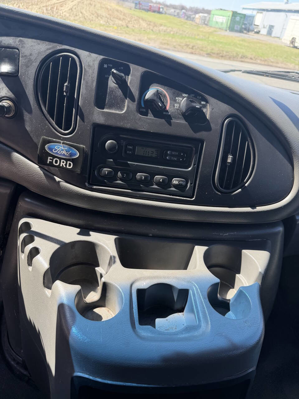 Used 2003 Ford E-250 and Econoline 250 Extended image 17