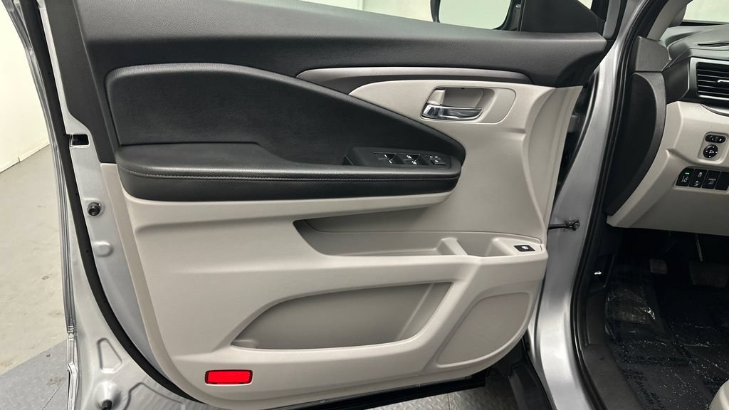 Used 2020 Honda Ridgeline RTL image 16