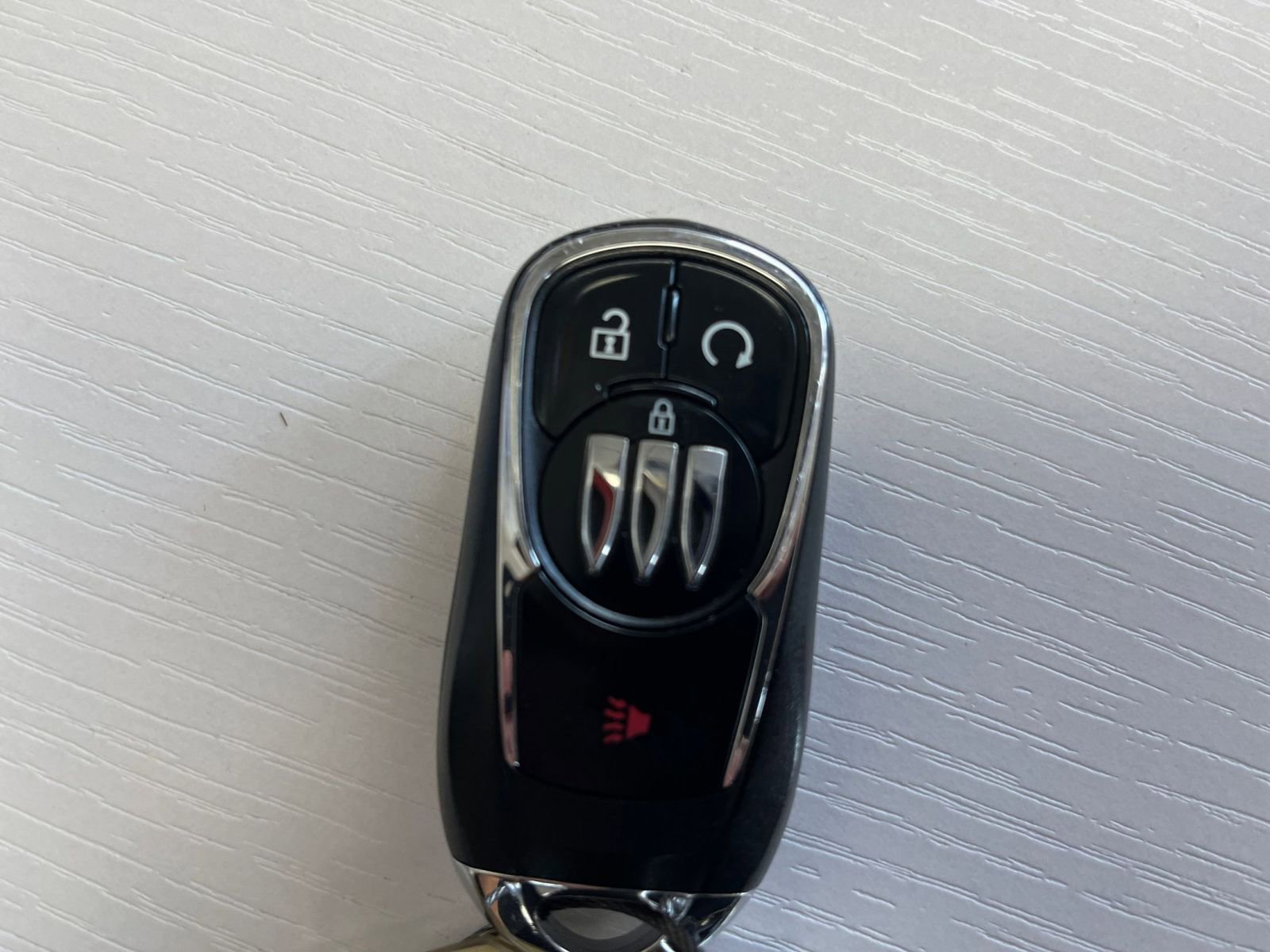 Used 2025 Buick Envista Sport Touring image 18