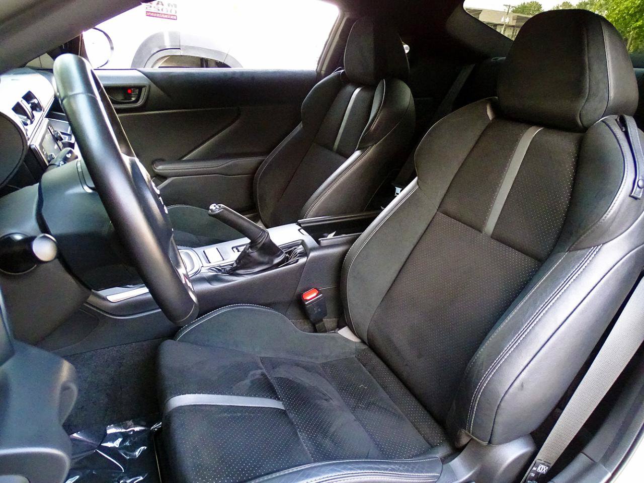 Used 2025 Toyota GR86 Premium w/ Performance Package RWD image 19
