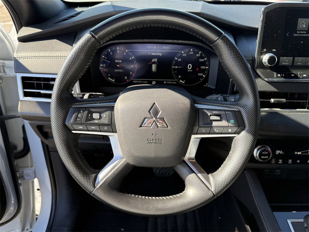 Used 2023 Mitsubishi Outlander SE image 15