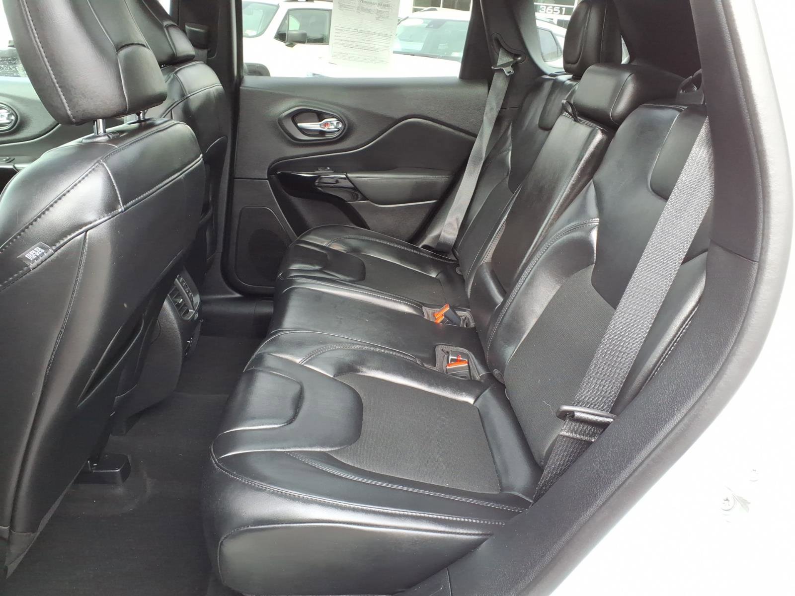 Certified 2020 Jeep Cherokee Latitude Plus image 9