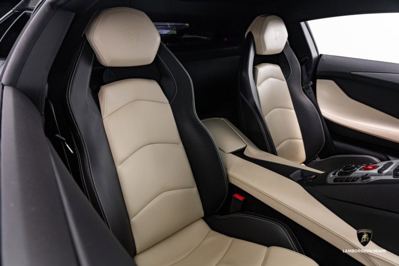 Used 2012 Lamborghini Aventador LP 700-4 image 44