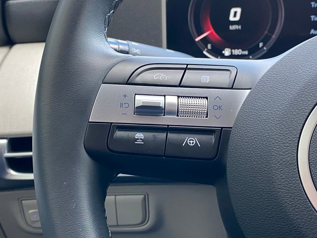 Used 2026 Hyundai Tucson SEL FWD image 18
