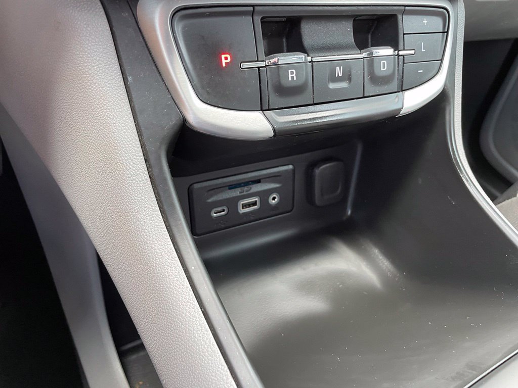 Used 2022 GMC Terrain SLT FWD image 19