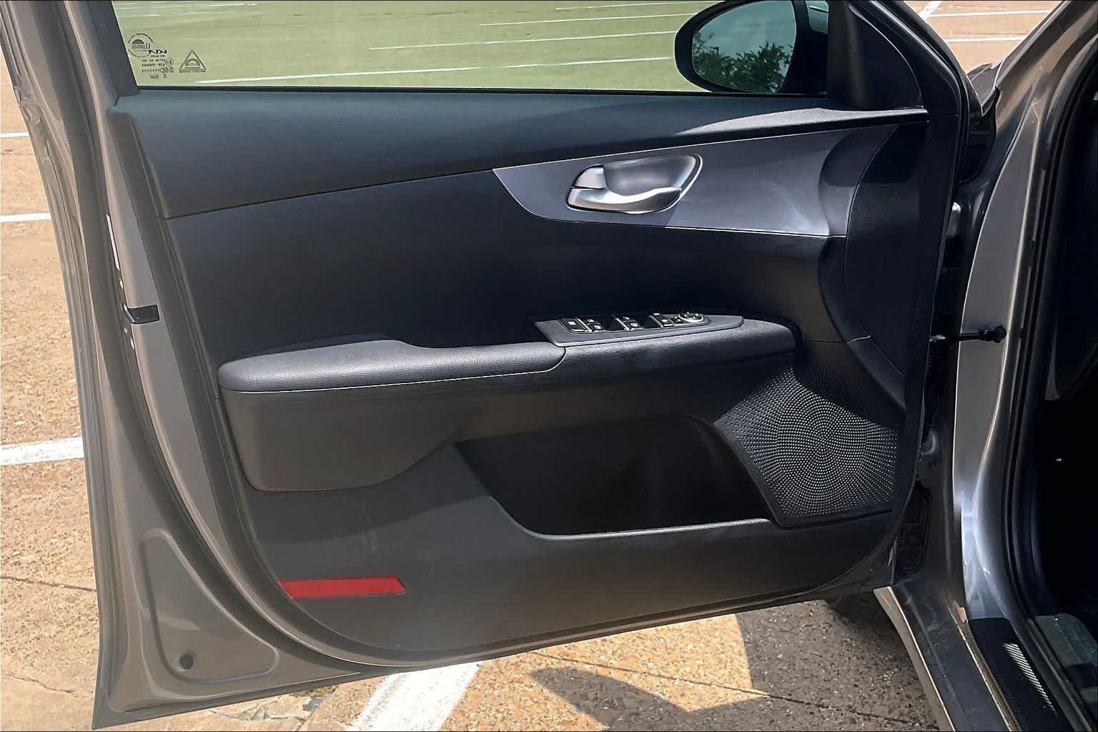 Certified 2022 Kia Forte LXS FWD image 25