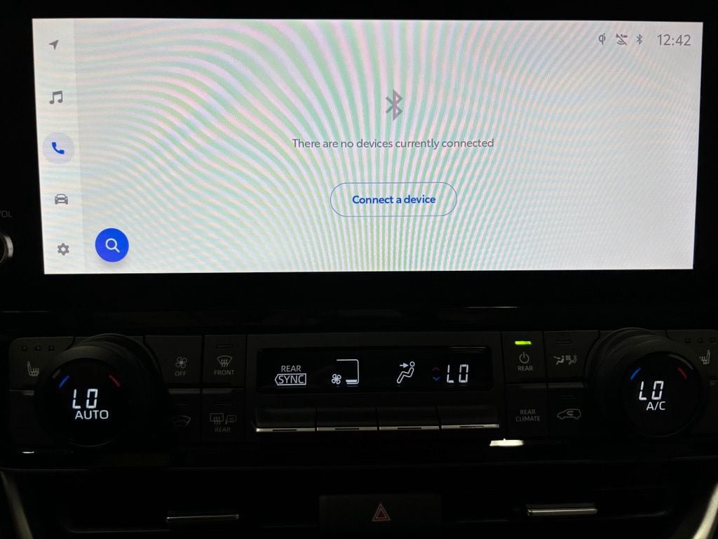 Used 2025 Toyota Grand Highlander AWD image 27