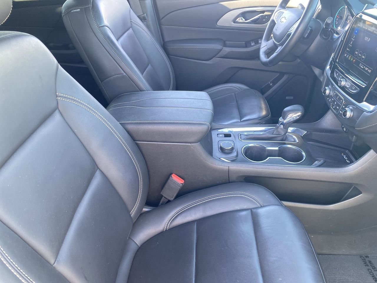 Used 2023 Chevrolet Traverse LT w/ LT Premium Package FWD image 11