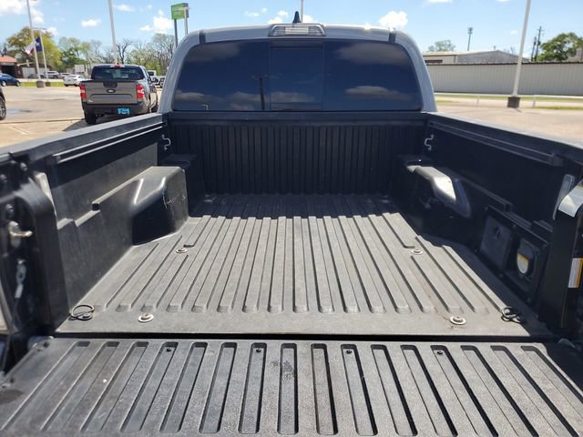 Used 2021 Toyota Tacoma TRD Sport w/ Technology Package image 7