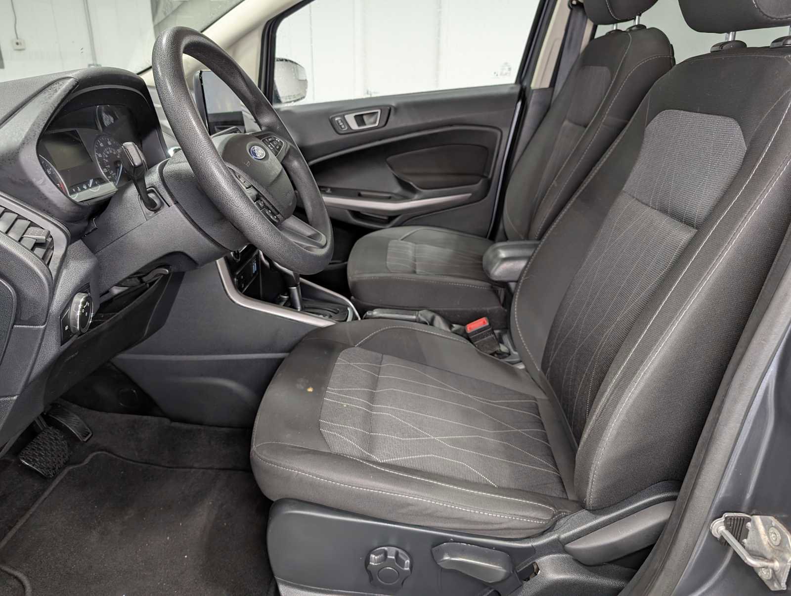 Used 2021 Ford EcoSport SE image 4