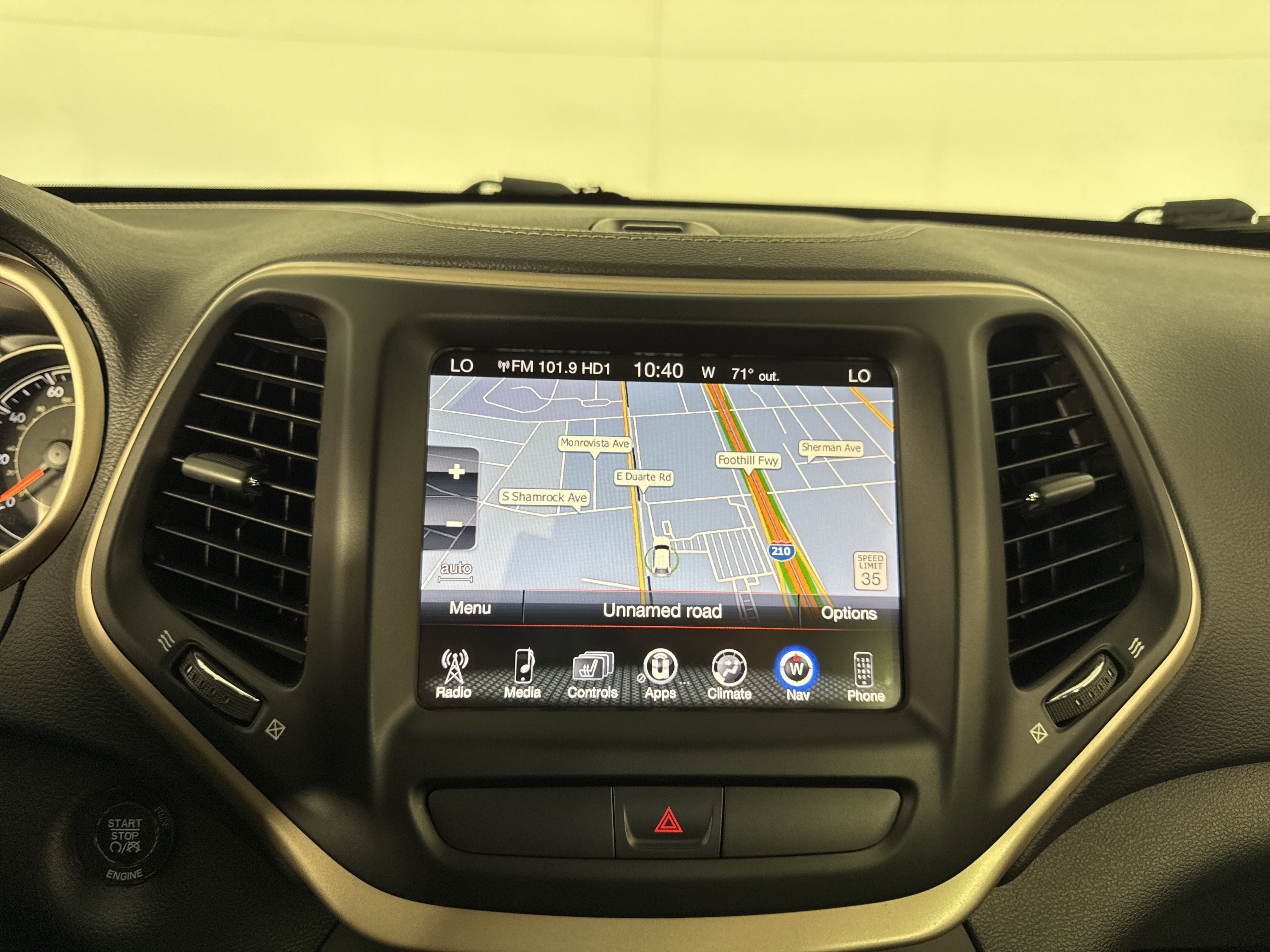 Used 2015 Jeep Cherokee Limited w/ Luxury Group image 30