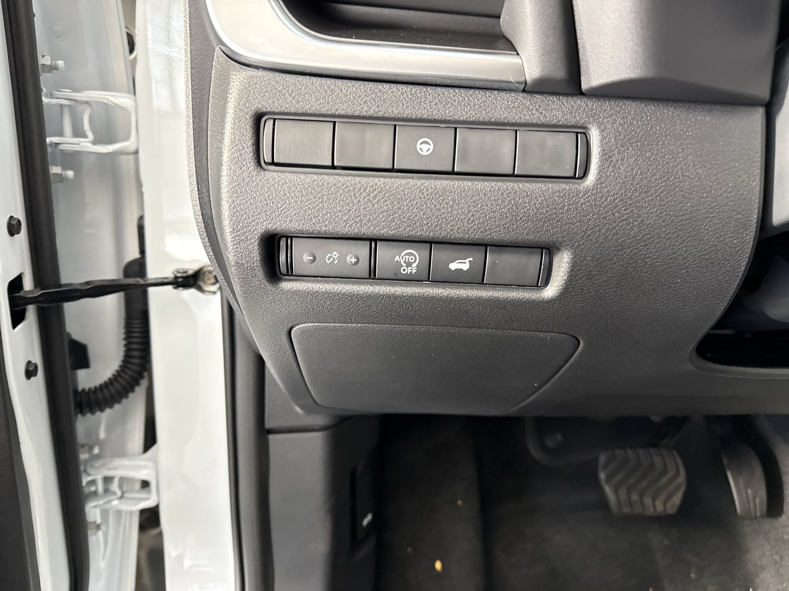 New 2026 Nissan Rogue SV w/ Cold Weather Package AWD/4WD image 14