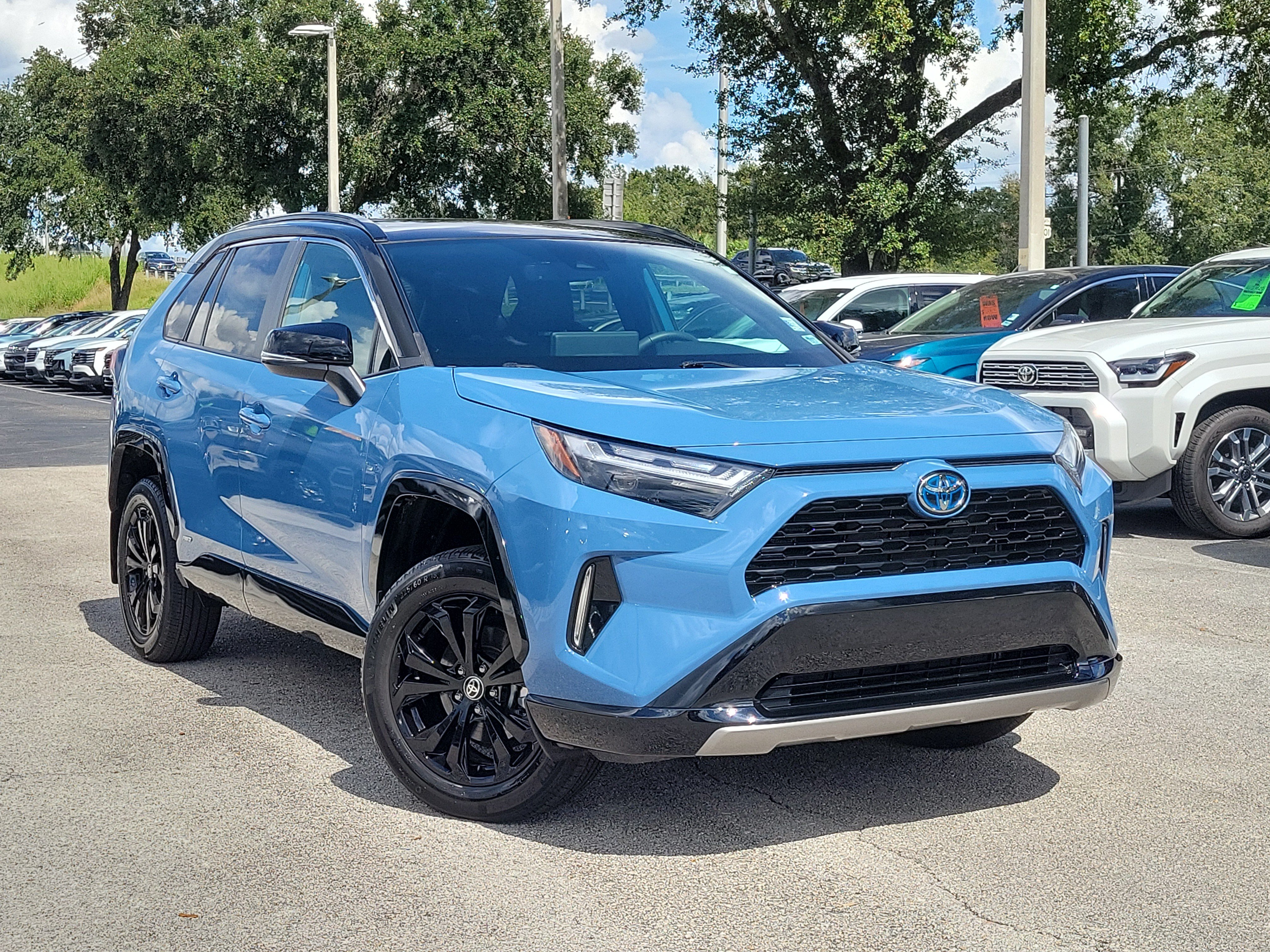 Used 2024 Toyota RAV4 XSE AWD/4WD image 1