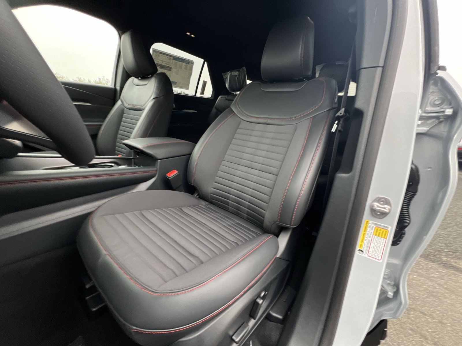New 2026 Ford Explorer ST-Line w/ ST-Line Street Pack AWD/4WD image 21