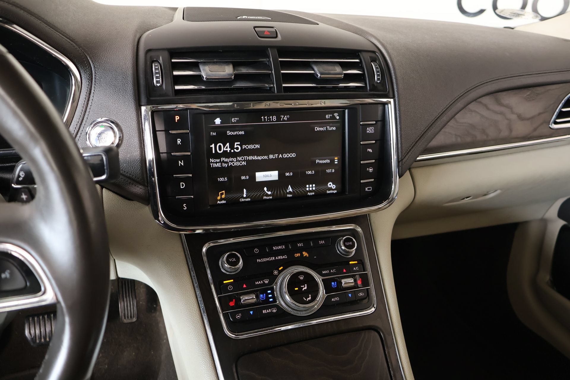 Used 2019 Lincoln Continental Reserve FWD image 5