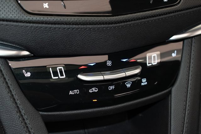 Used 2025 Cadillac XT5 Sportv w/ Technology Package AWD/4WD image 32