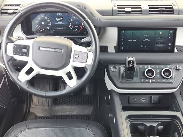 Used 2022 Land Rover Defender 90 X-Dynamic S image 26