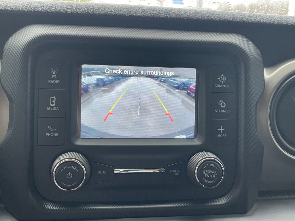 Certified 2018 Jeep Wrangler Unlimited Sport image 33