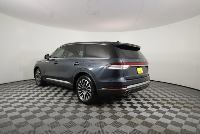 Used 2023 Lincoln Aviator Reserve w/ Equipment Group 201A image 2