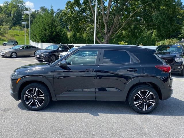 Used 2024 Chevrolet TrailBlazer LT w/ Convenience Package AWD/4WD image 2