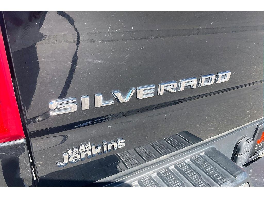 Used 2021 Chevrolet Silverado 1500 LT AWD/4WD image 32