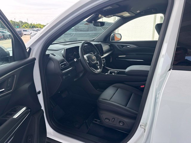 New 2026 Chevrolet Traverse LT w/ Driver Confidence Package AWD/4WD image 12