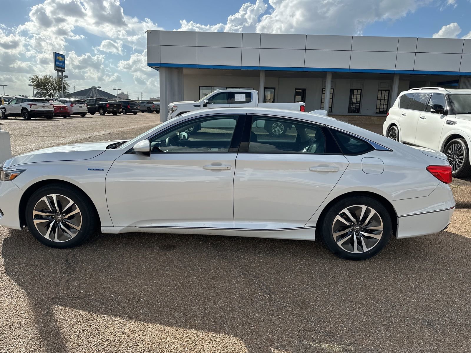 Used 2021 Honda Accord EX image 9