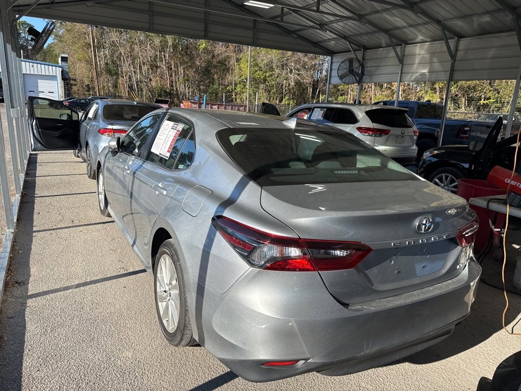 Used 2023 Toyota Camry LE image 5