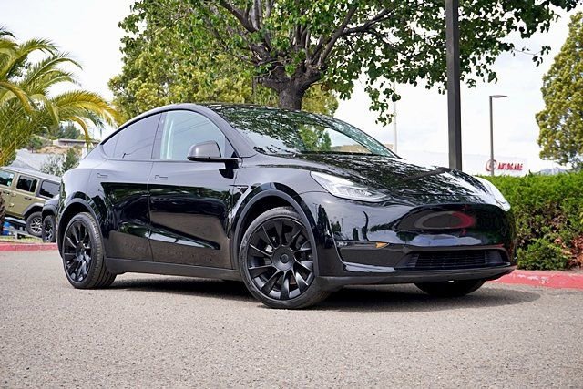 Used 2021 Tesla Model Y Long Range AWD/4WD image 2