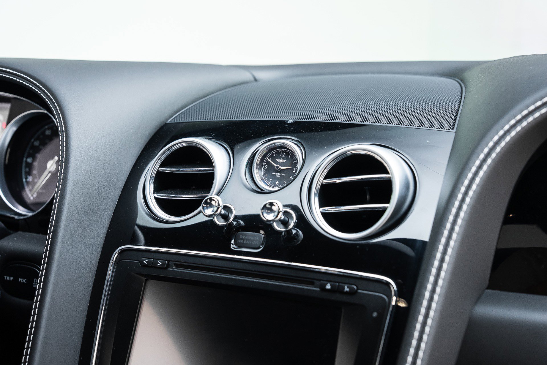 Used 2017 Bentley Continental GT image 36