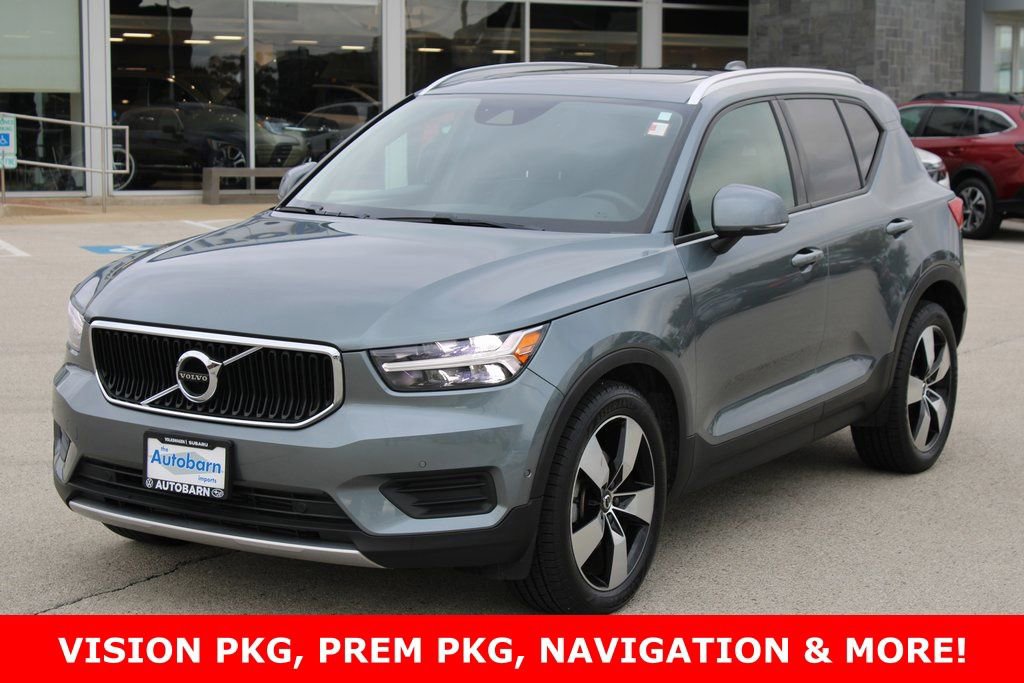 Used 2019 Volvo XC40 T5 Momentum image 1