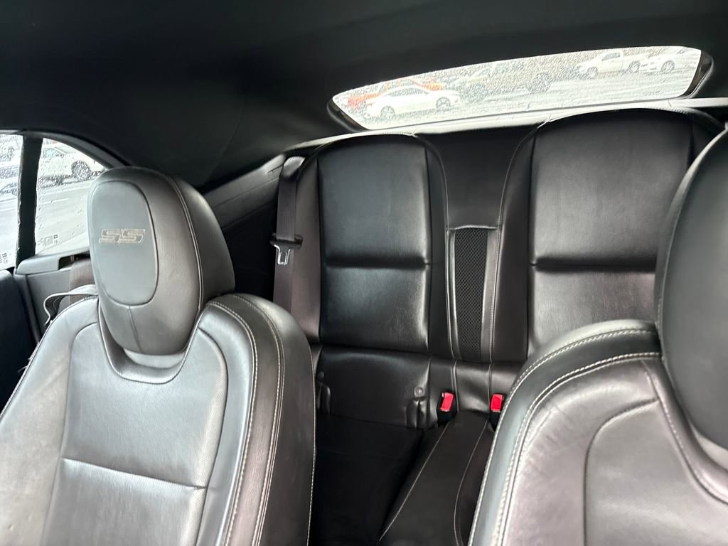 Used 2015 Chevrolet Camaro SS image 28