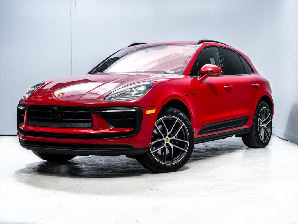 Used 2025 Porsche Macan AWD/4WD image 1